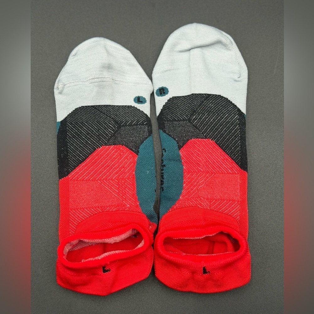 Feetures Elite Light Cushion Tab. 
Size: Large - NWOT - Picture 3 of 8